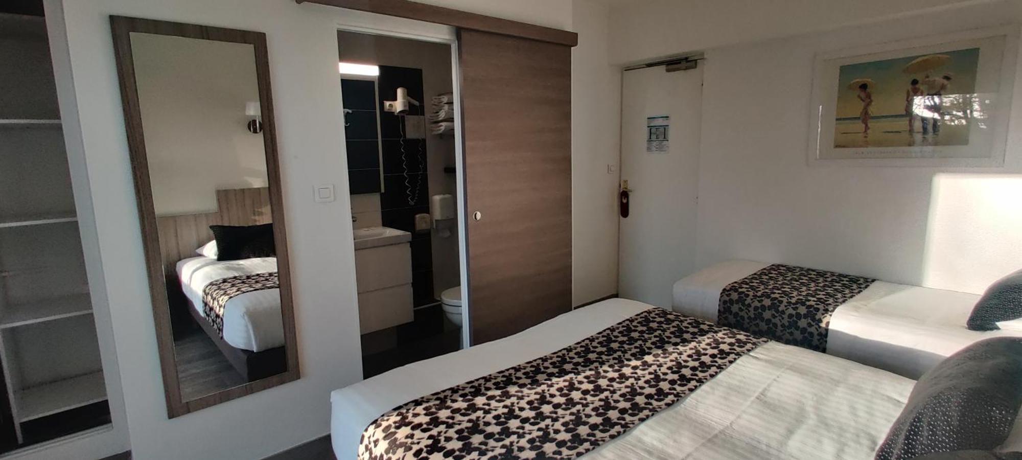 Logis Hotel Les Bleuets رويا المظهر الخارجي الصورة