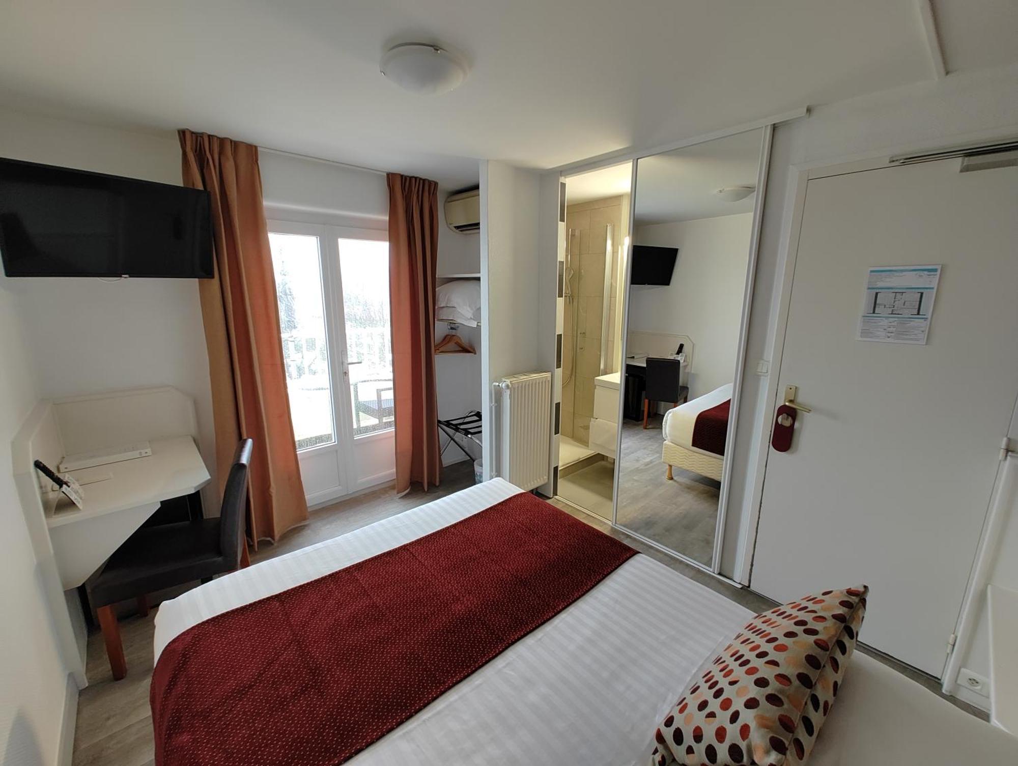 Logis Hotel Les Bleuets رويا المظهر الخارجي الصورة