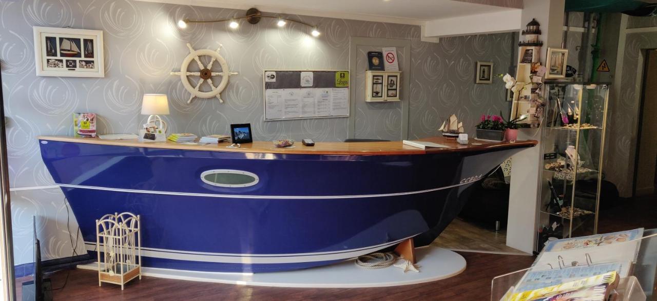 Logis Hotel Les Bleuets رويا المظهر الخارجي الصورة